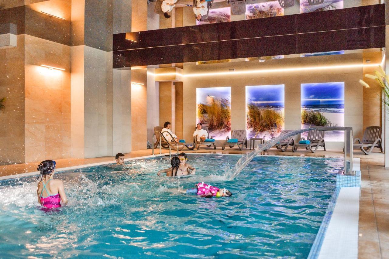 Apartamenty Sun & Snow Kolobrzeg Resorts Z Basenem エクステリア 写真
